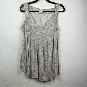 ANTHRO Vanessa Virginia V Neckline polka Dot Sleeveless Loose Fit Top Si…